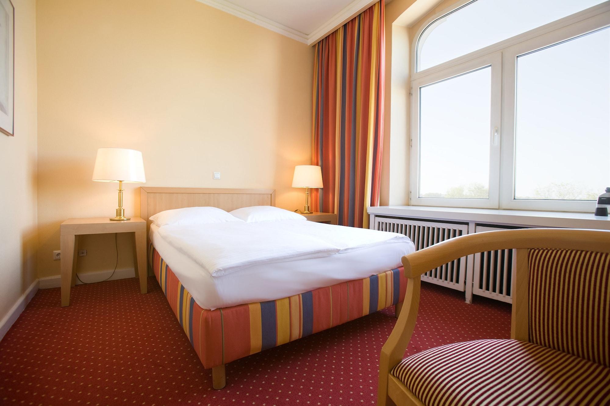 Relexa Hotel Bellevue An Der Alster Hamburgo Quarto foto